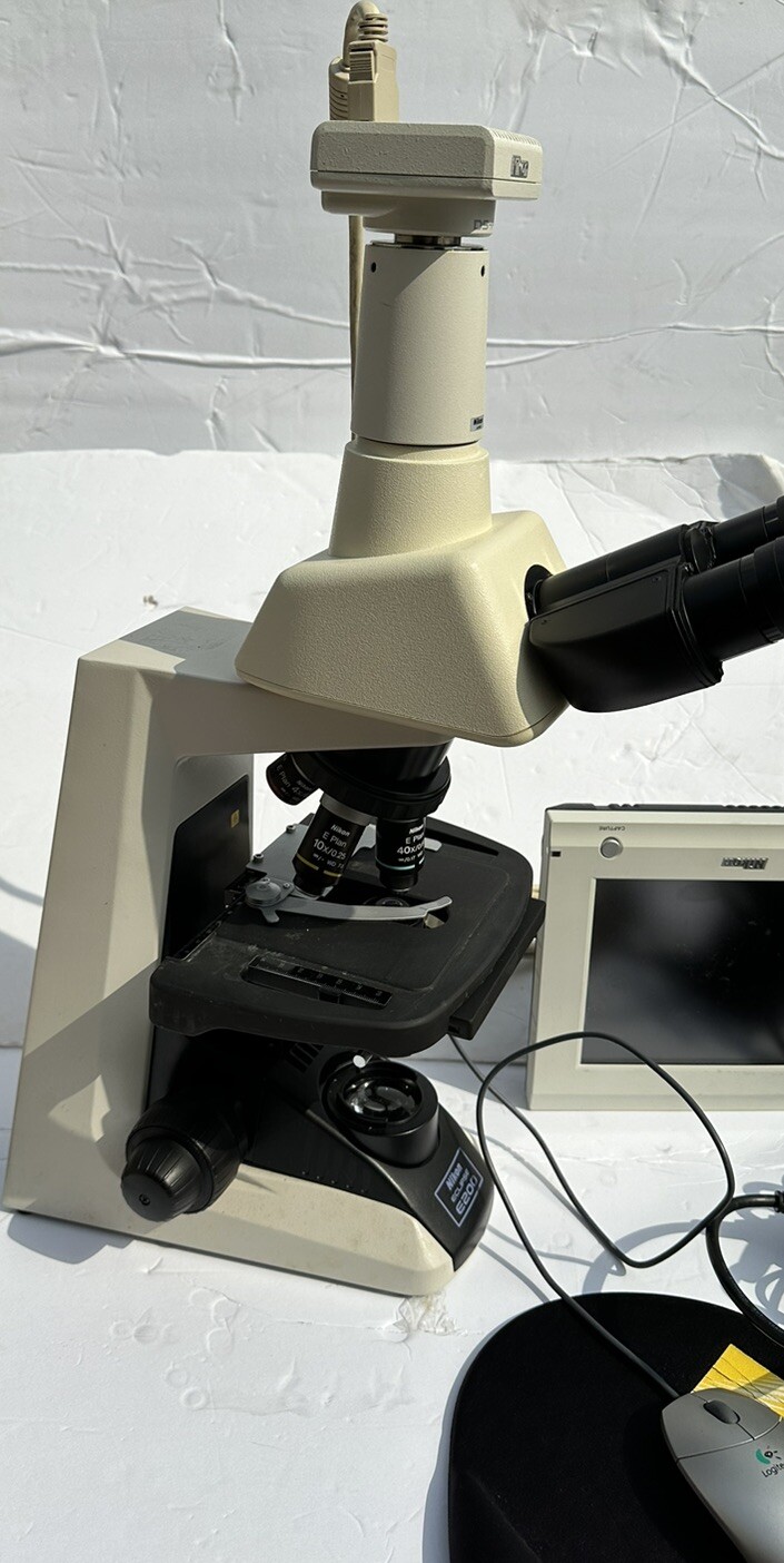 Nikon Eclipse E200 Trinocular Microscope With Camera And Monitor 4X 10X/40X/100X