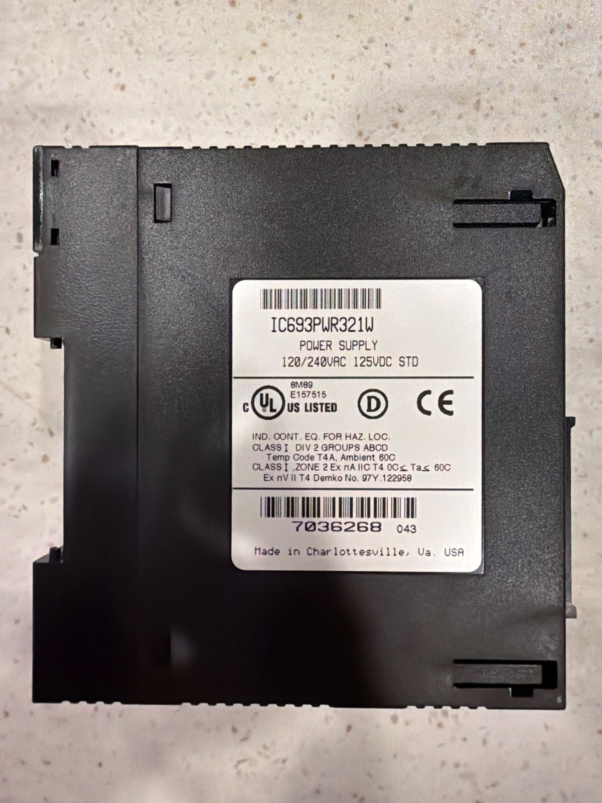 GE Fanuc IC693PWR321W Series 90-30 Power Supply 120/240VAC 125VDC. Loc3D-21
