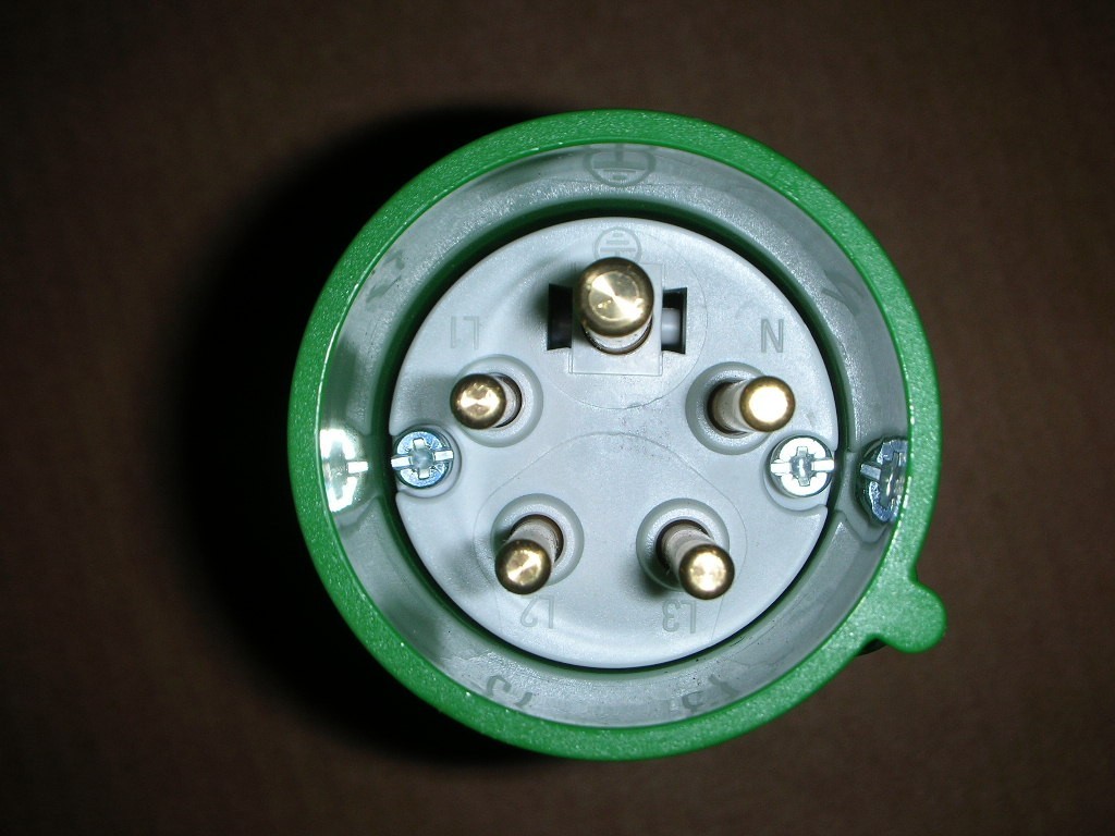 Mennekes Type 2189, D-57399, 100-300Hz, 50-500V 3P+N+G, 16A, 10H Const Mach Plug