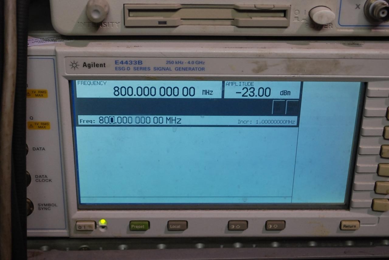 HP 5328A Universal Counter C-Channel 500 MHz Option H99 Opt 011 and 42