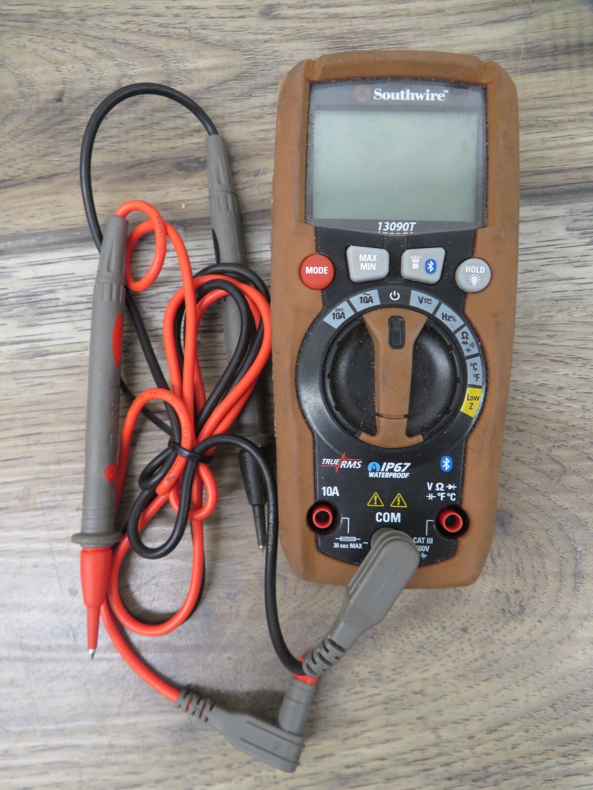 Southwire 13090T TechnicianPRO Cat IV 600V True RMS Precision Multi-Meter