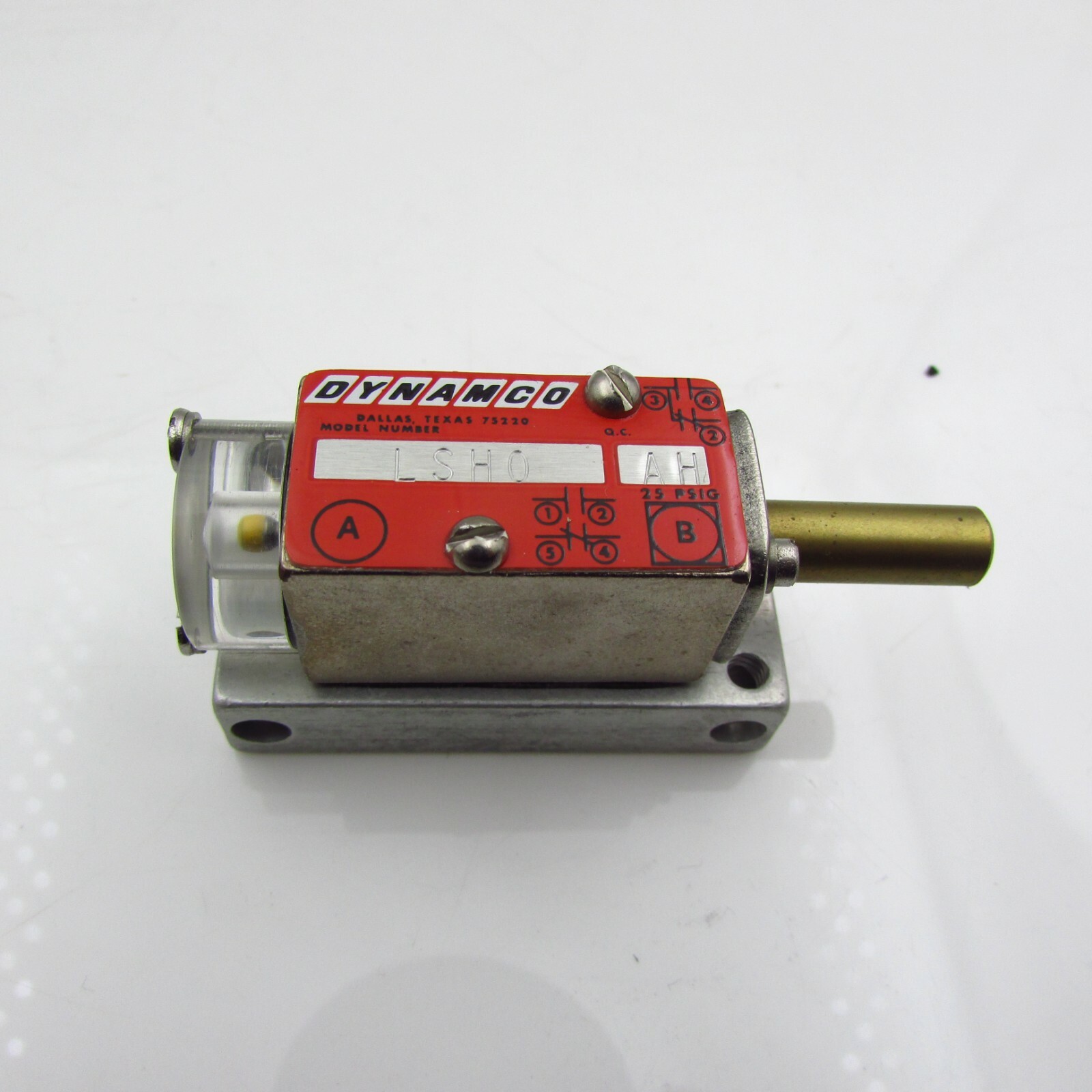 NEW Dynamco LSH0 AH Pneumatic Air Valve LSH2