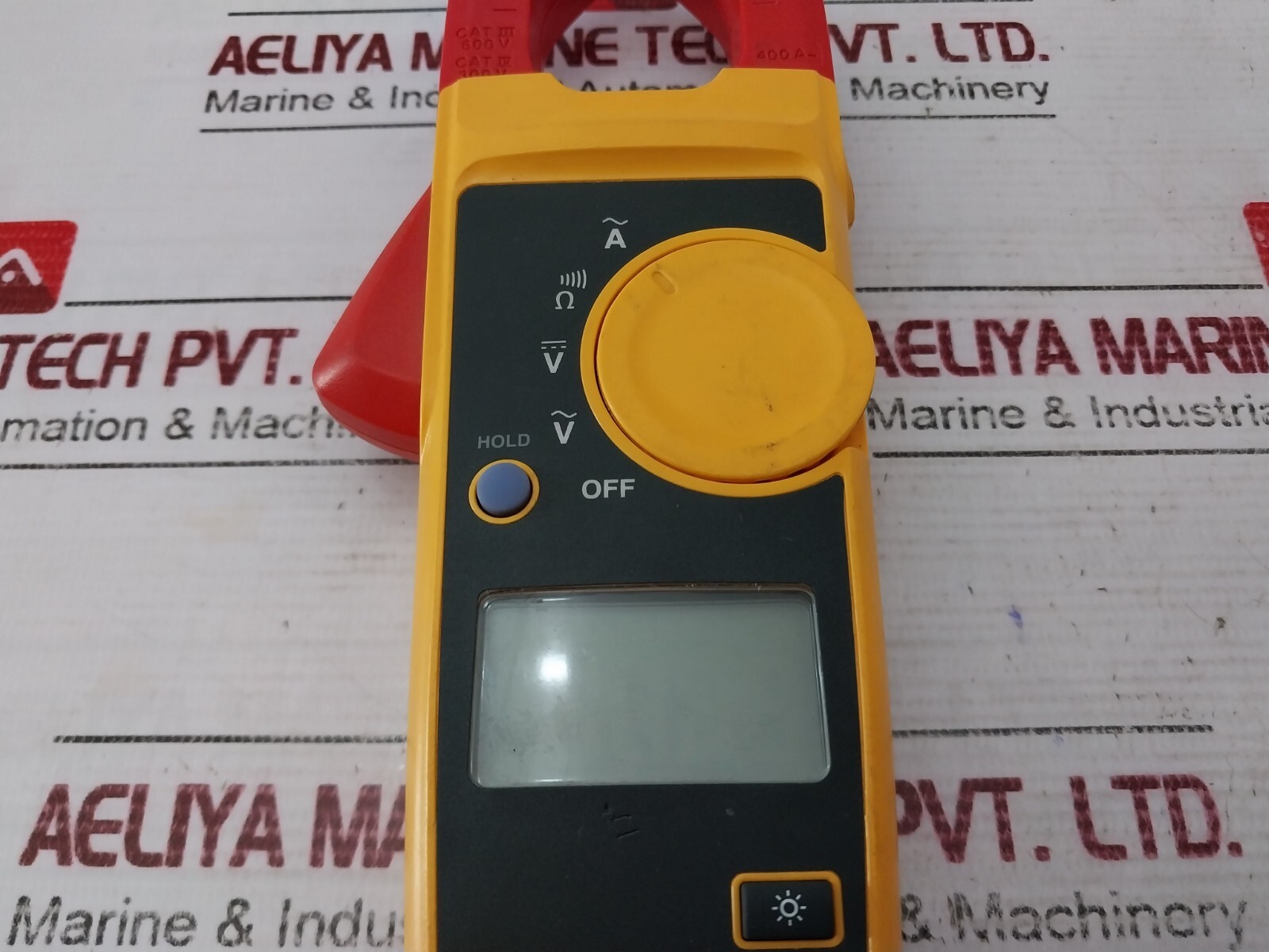 FLUKE 302+ Digital Clamp Meter CAT III 600V CAT IV 300V 46734671MV
