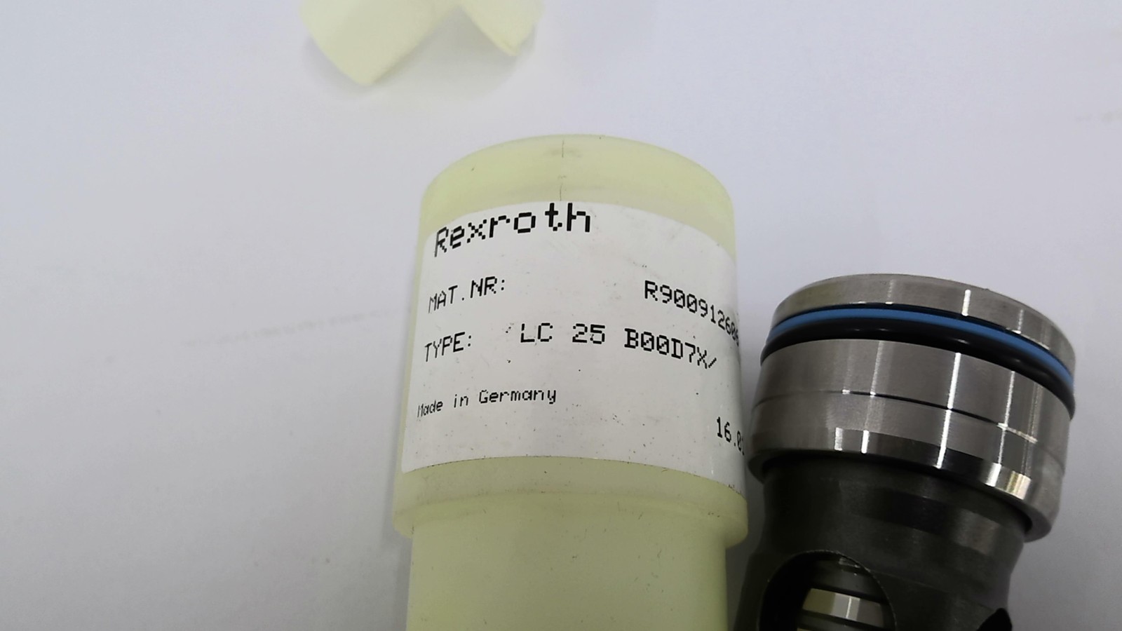 Rexroth R900912606 Hydraulic Cartridge Valve OAL 2-7/8″ OAW 2-3/4″ X 1-1/4″
