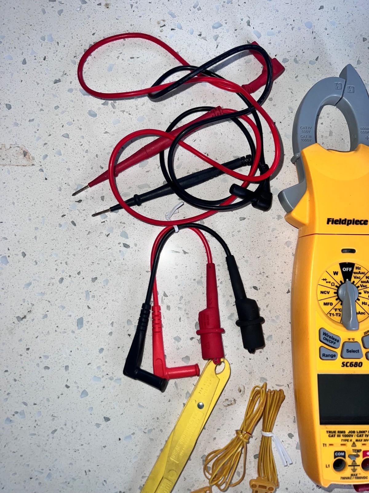 Fieldpiece SC680 True-RMS Wireless AC Clamp Multimeter CAT III 1000v CAT IV 600v