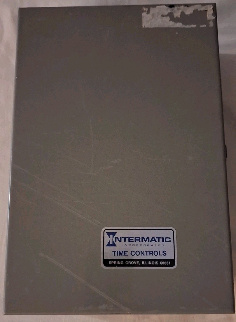 Intermatic T7401B 7-Day Mechanical Time Switch 4-Pole Enclosure