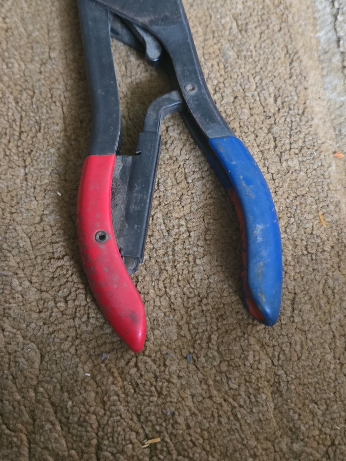 Amp/Tyco/TE CONNECTIVITY 59250 Red and Blue T head ratchet Crimp tool