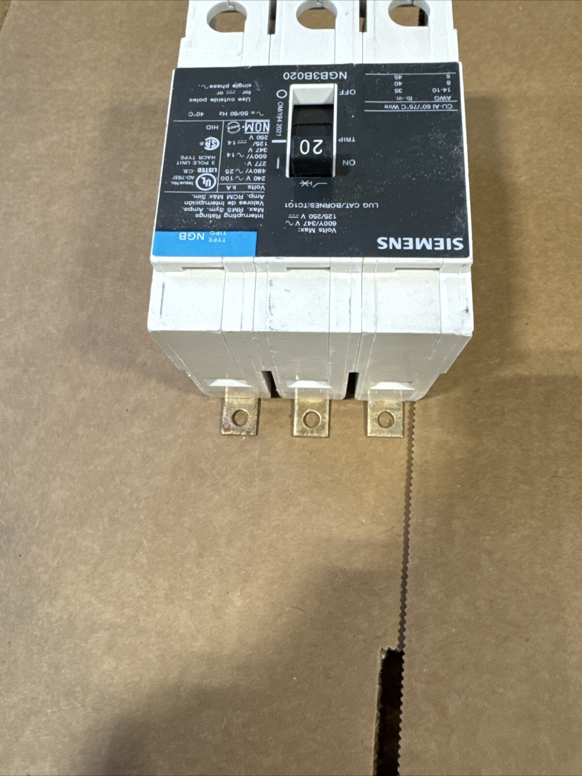 NGB3B020/ngb3b020b Siemens 20 Amp 600V 3 P Bolt On Circuit Breaker New Surplus