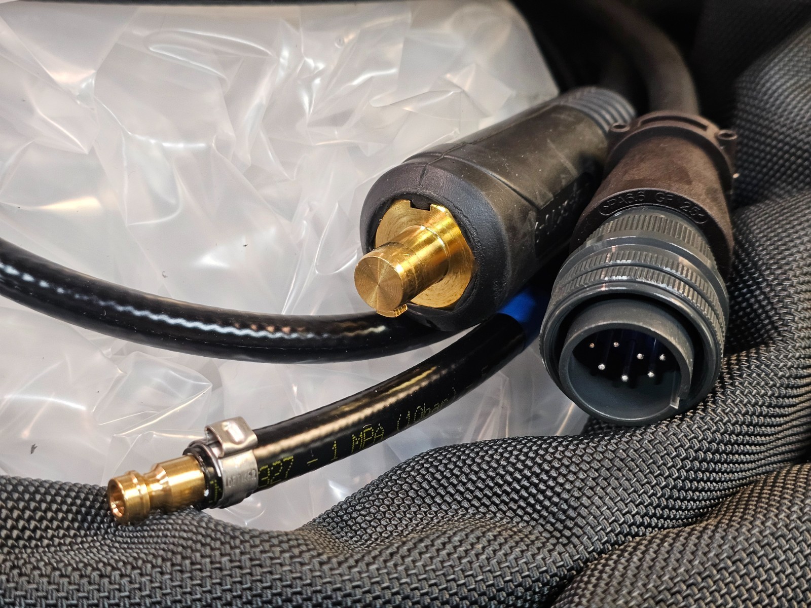 Fronius 4,047,291 Connecting Hose package W/4m/95mm² for VR 1500