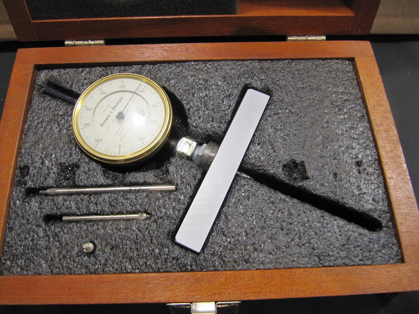 Brown & Sharpe Dial Depth Gage #8241-961. Very nice shape.