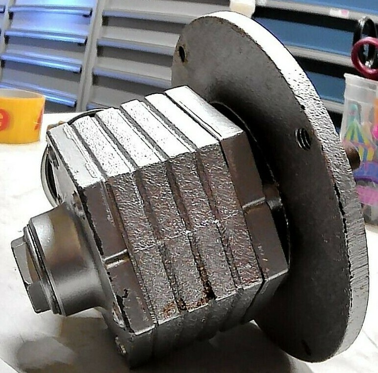 IDEX GAST 4AM-NRV-92 AIR MOTOR 1.8HP HUB MOUNT 3000RPM 5/8SHAFT DIA 1/4NPT *FRSH