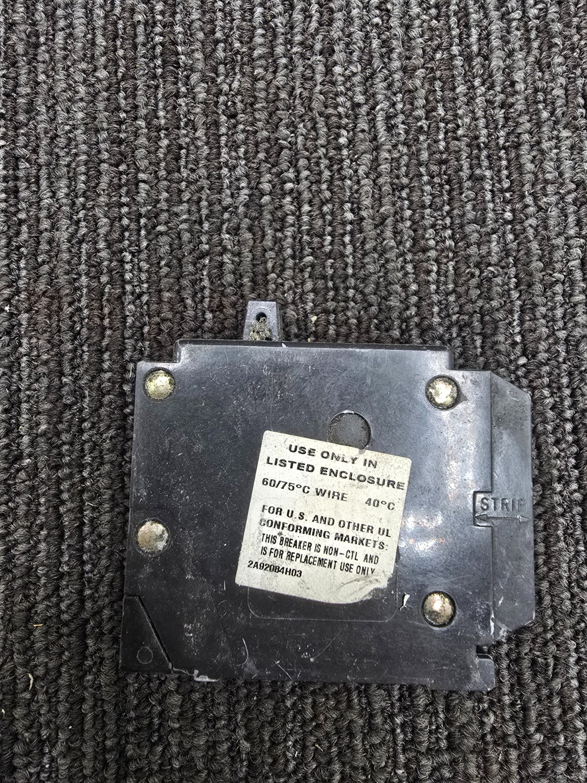 Eaton BR2020 Tandem Circuit Breaker W/O Rejection Clip 20A 2-Single Pole