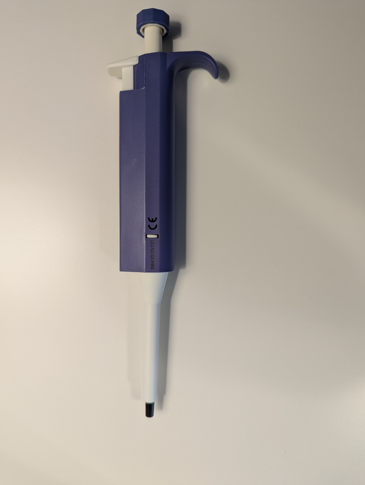 ACCUMAX Fully Autoclavable Single-Channel Pipettes, 20-200 μL New no package