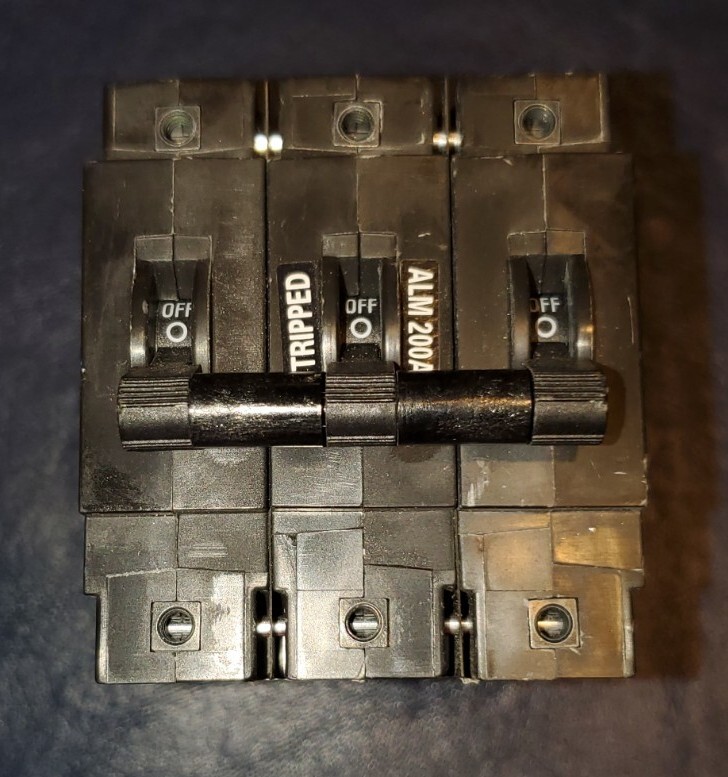 Sensata Airpax 80V 200A 3-Pole Bullet Breaker (LMLHPK111-1RLS4-33518-2)
