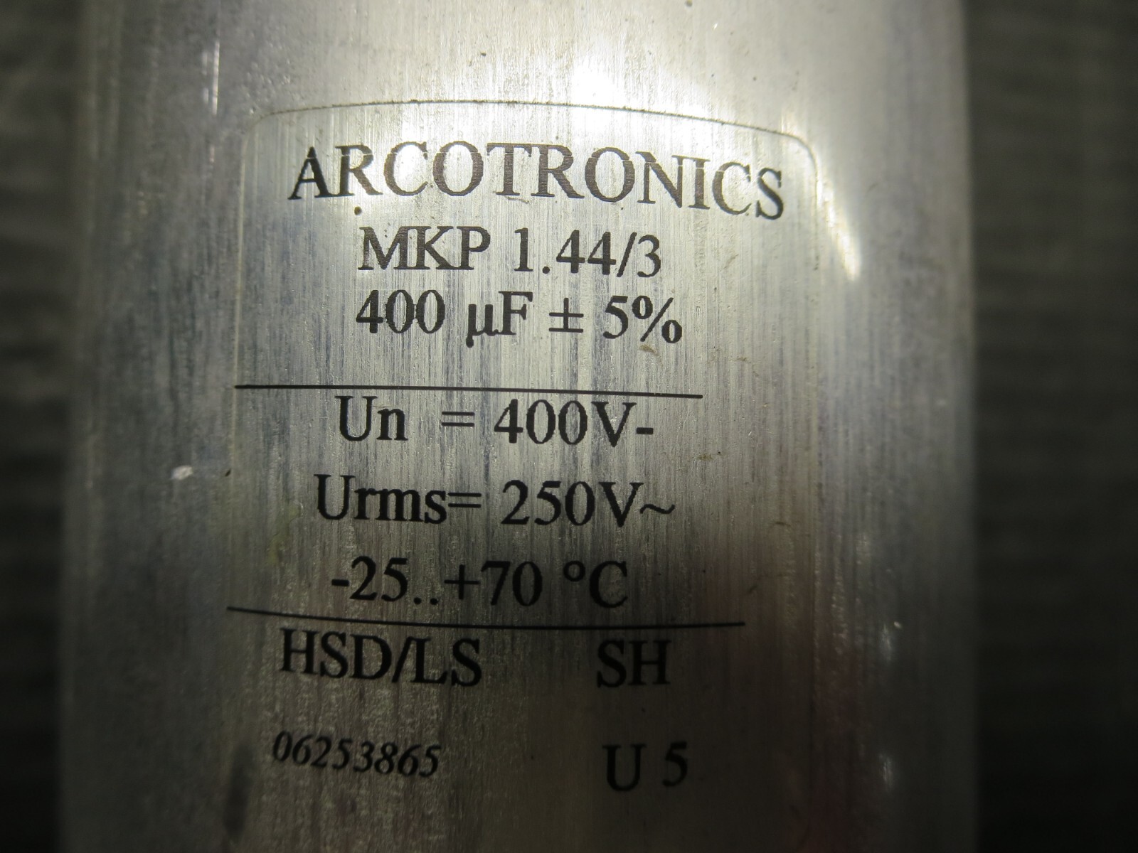 Arcotronics, MKP 1.44/3, Capacitor, 400 uF +/- 5%, Un=400 VDC, Urms=250 VAC-NOS