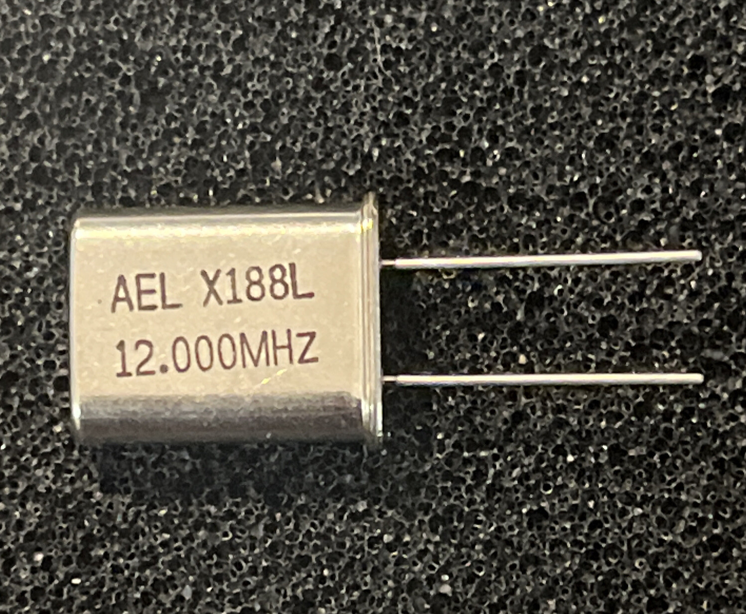 20 Each ~ AEL ~ 12.000 MHZ ~ Quartz Crystal Resonator ~ HC-49/U Through-Hole