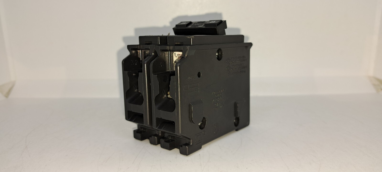 Square D HOM225 2 Pole 25 Amp 120/240v Type HOM Circuit Breaker