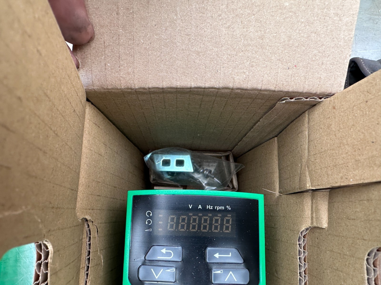 Control Techniques Commander C C200-024 00013 A101 00 AB100 0.37kW