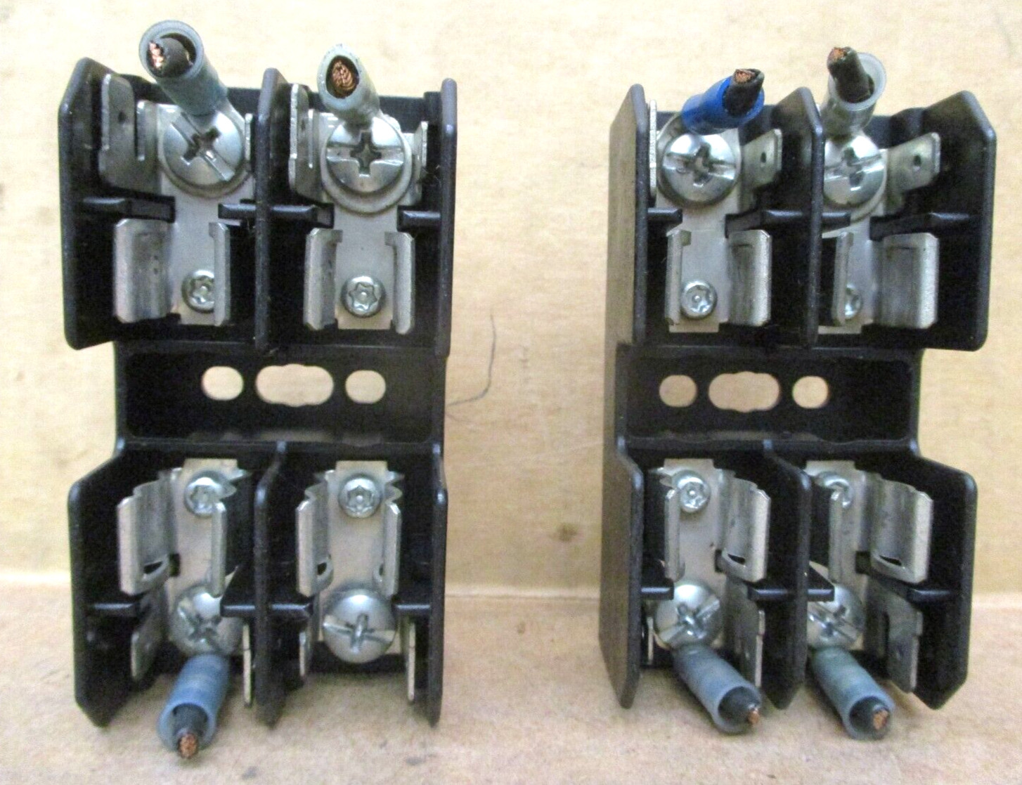 Cooper Bussmann BM6032SQ Fuse Holder Lot of 2 Pieces 49991HM