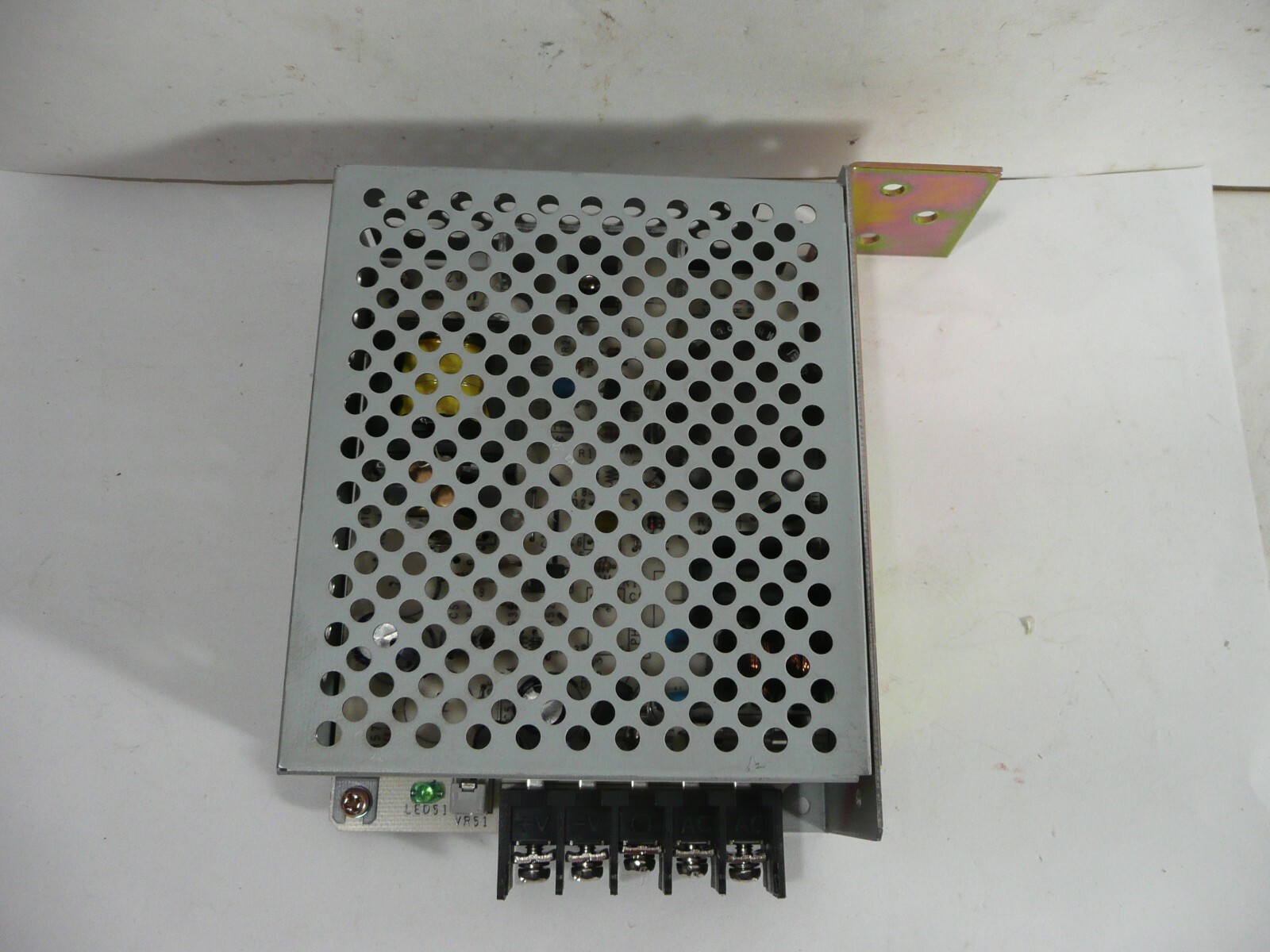 NEW OMRON S82J-02524D POWER SUPPLY INPUT AC100-240V 50/60HZ 0.8A OUT DC24V 1.1A