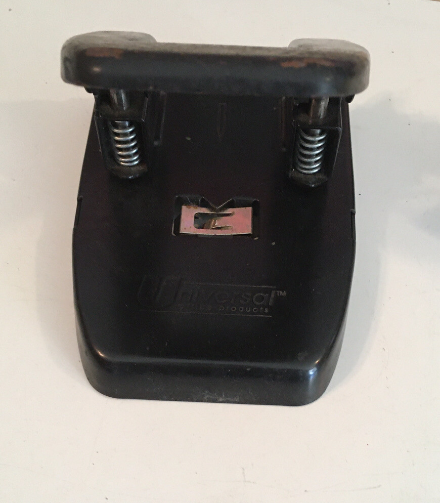 *PRE-OWNED* UNIVERSAL-VINTAGE-TWO HOLE PAPER PUNCH-FREE SHIPPING*