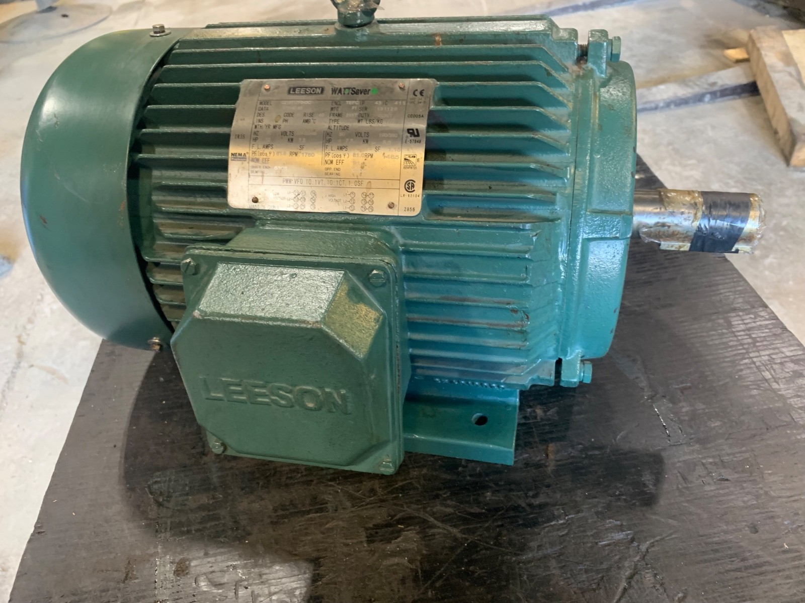 LEESON 10HP WATTSaver MOTOR 3PH 208-230/460VAC 1780RPM 215T Frame TEFC