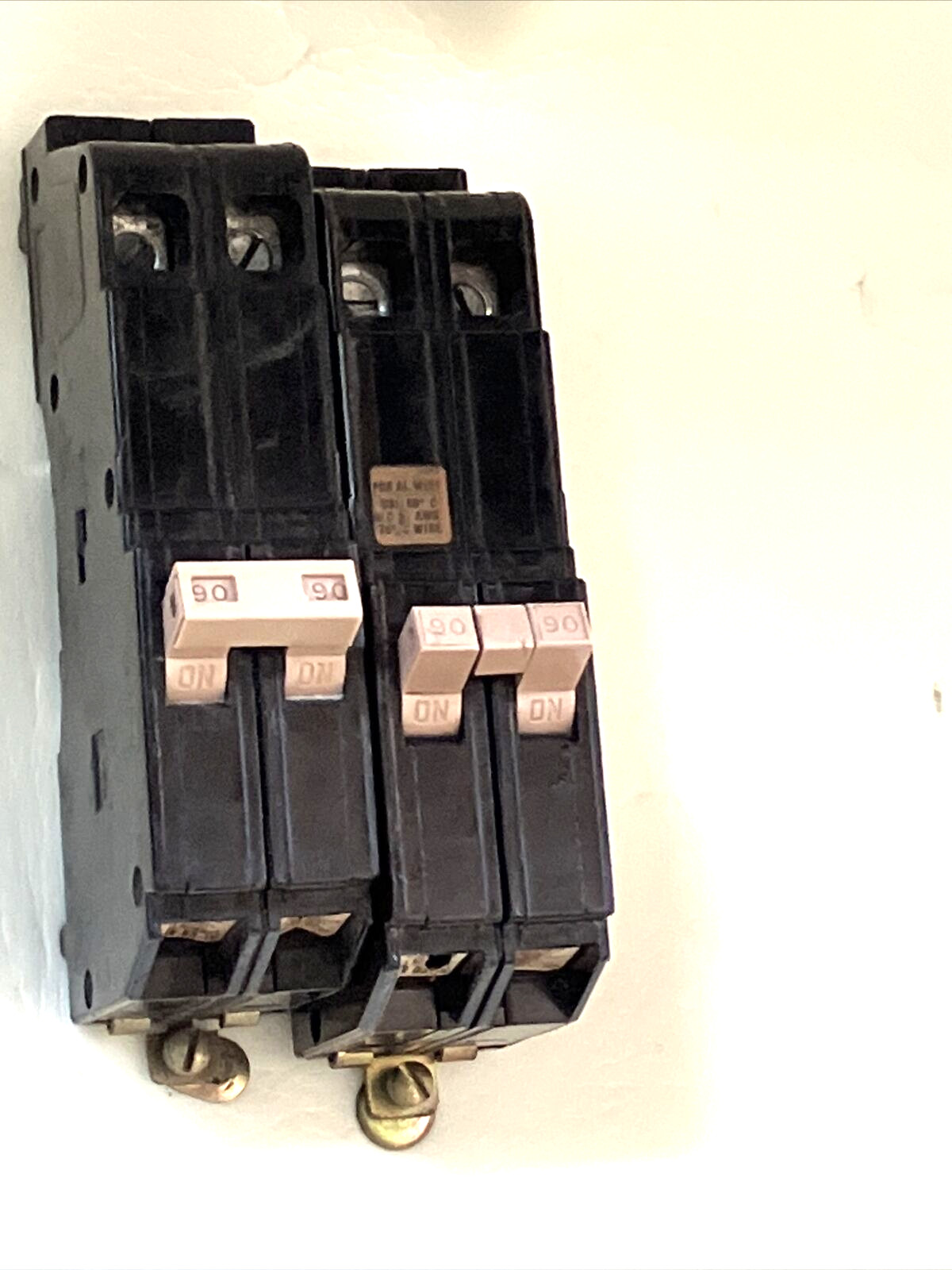 Cutler Hammer 90 Amp 2 Pole CH Circuit Breaker Eaton CH290 Long 240VAC CH290L