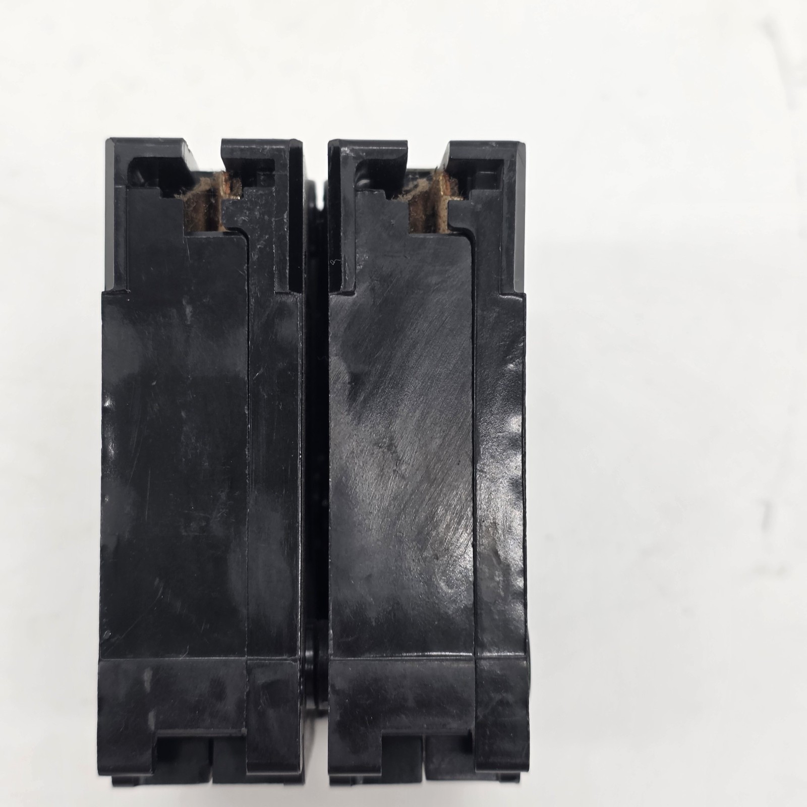 Lot Of 2 Eaton BR215 15 Amp 2 Pole Circuit Breaker Type BR 120/240V Common Trip