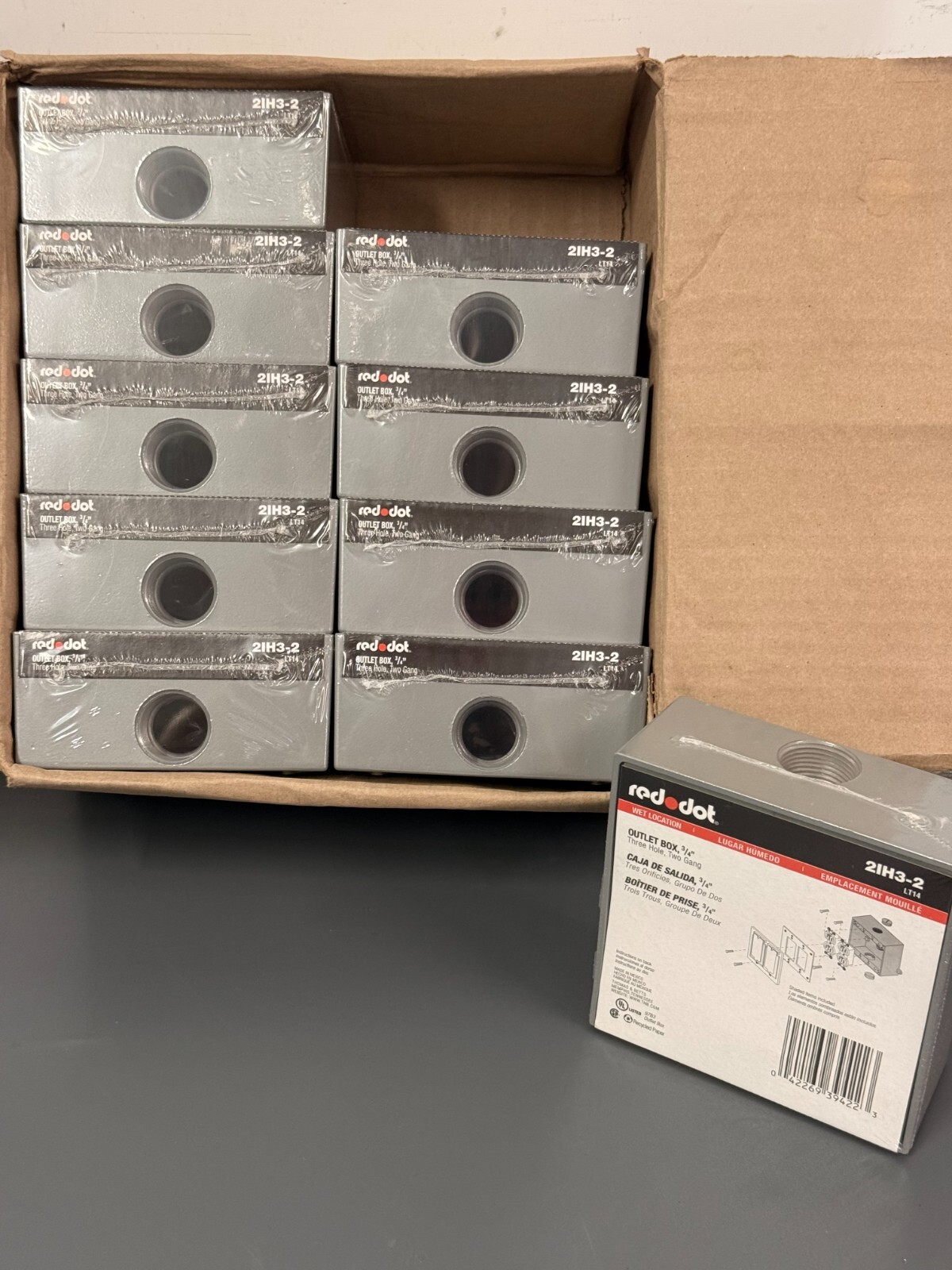 CASE OF 10 Thomas & Betts / Red Dot 2-Gang 3-Hole 3/4″ Outlet Boxes 2IH3-2