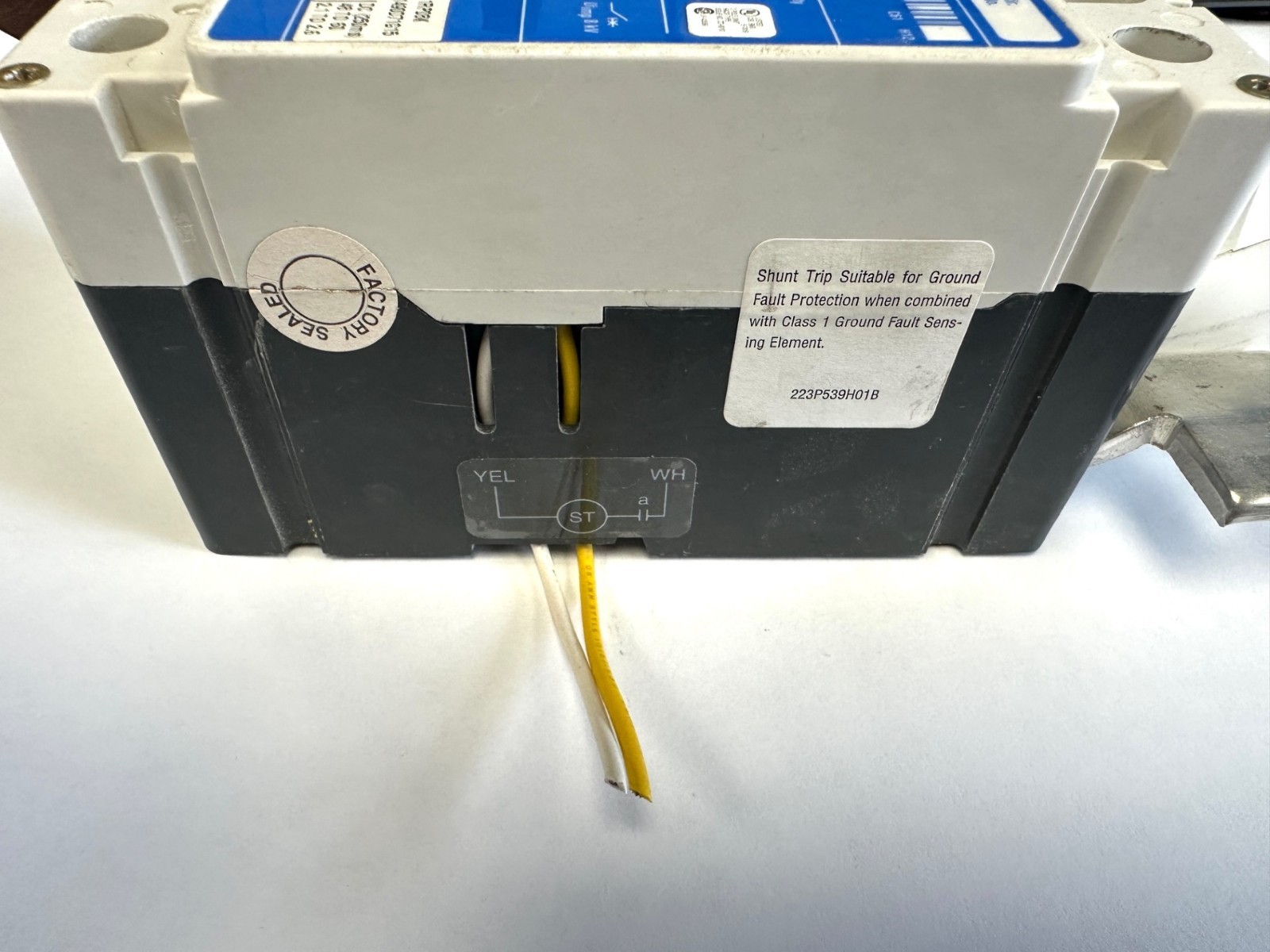 EATON Cutler-Hammer ED3200 3 Pole 200 Amp 65K SHUNT TRIP