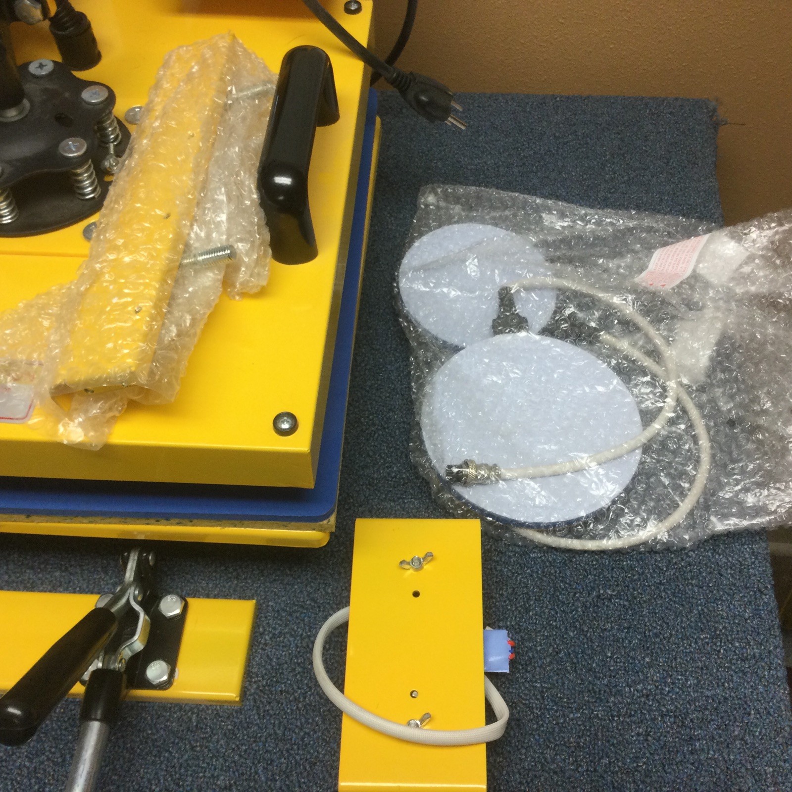 8 in 1 Heat Press Machine 15 x 15 in Transfer Sublimation T-shirt. Unused