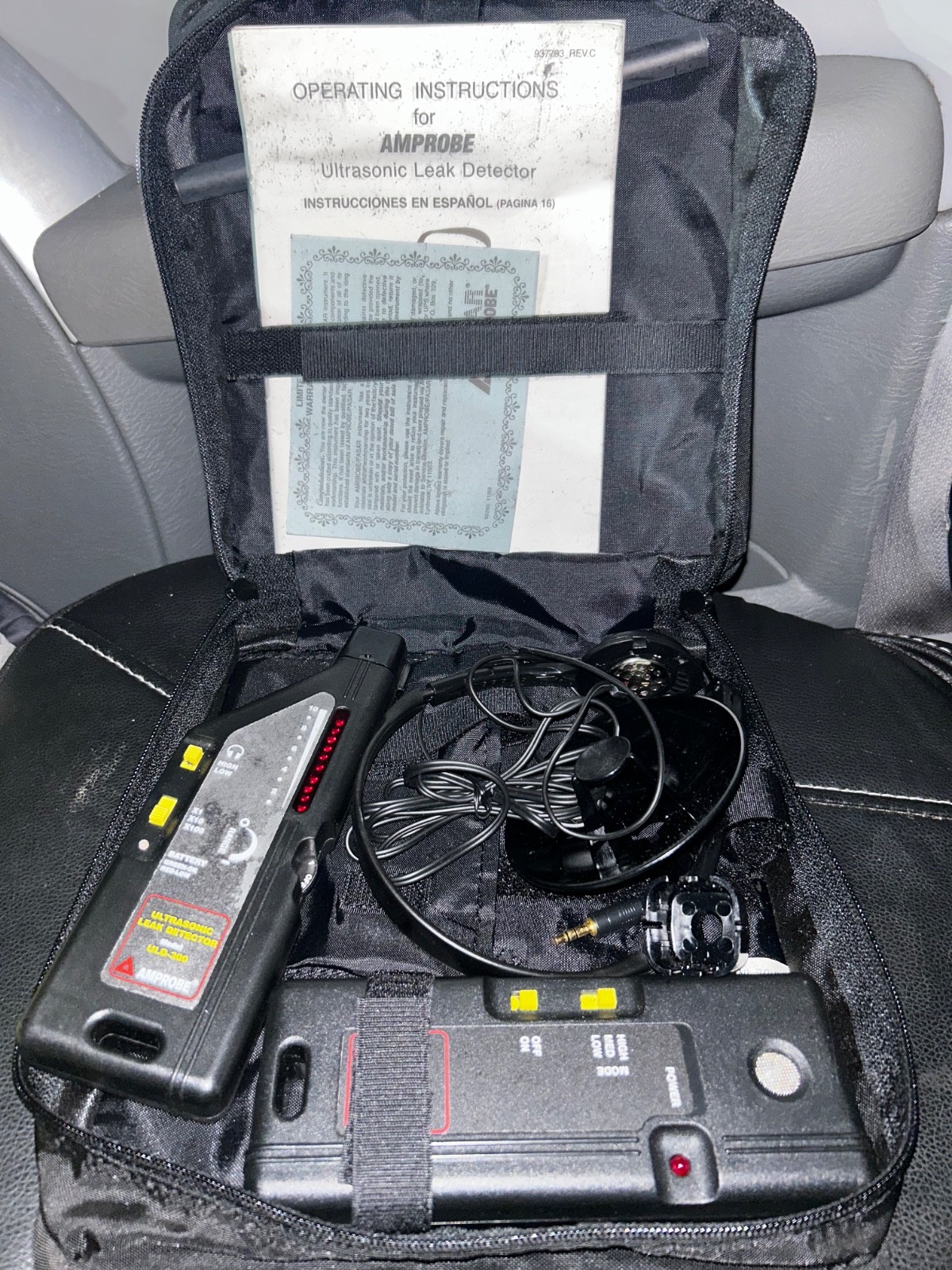 Amprobe ULD300/UT300 Ultrasonic Leak Detector With Carrying Case