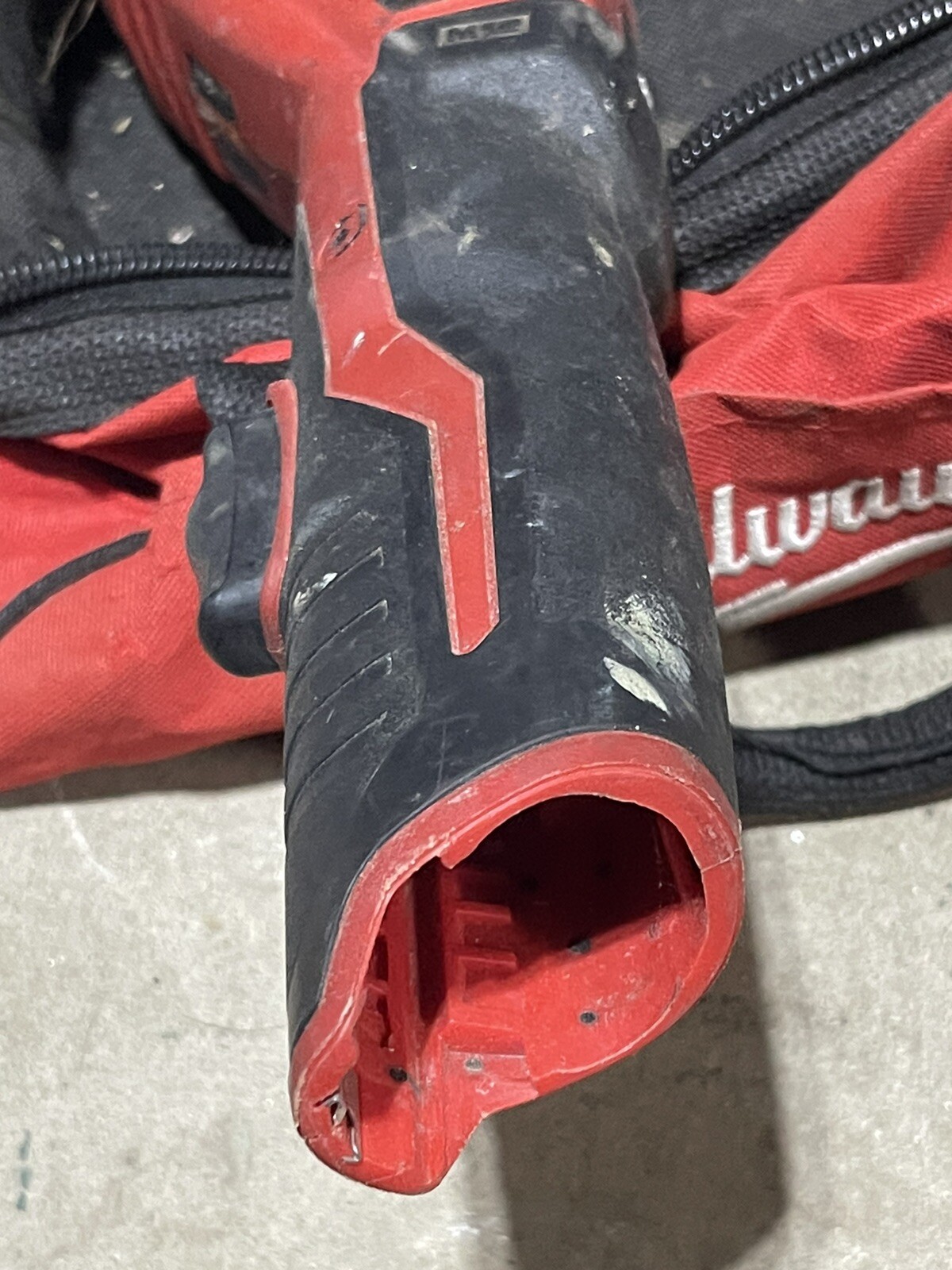 Milwaukee 2471-20 M12 Cordless Copper Tubing Cutter Tool And Charger No Battery