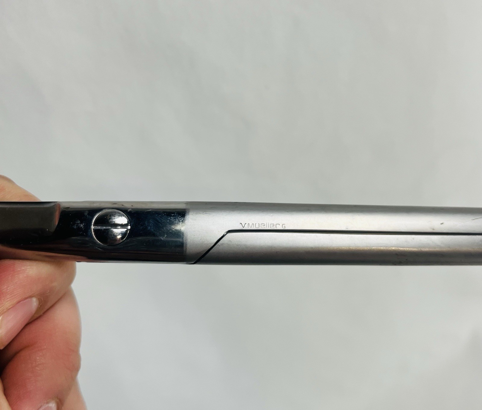 Lot of 2 V Mueller Curved Scissors (10.75” & 9” CH2053)