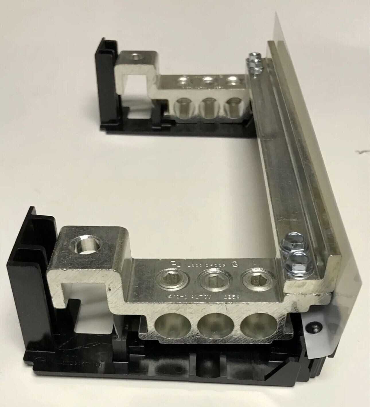 Eaton NSB BR40NEU, 4/0 Neutral bar Kits For Load Centers and Panelboards NEW
