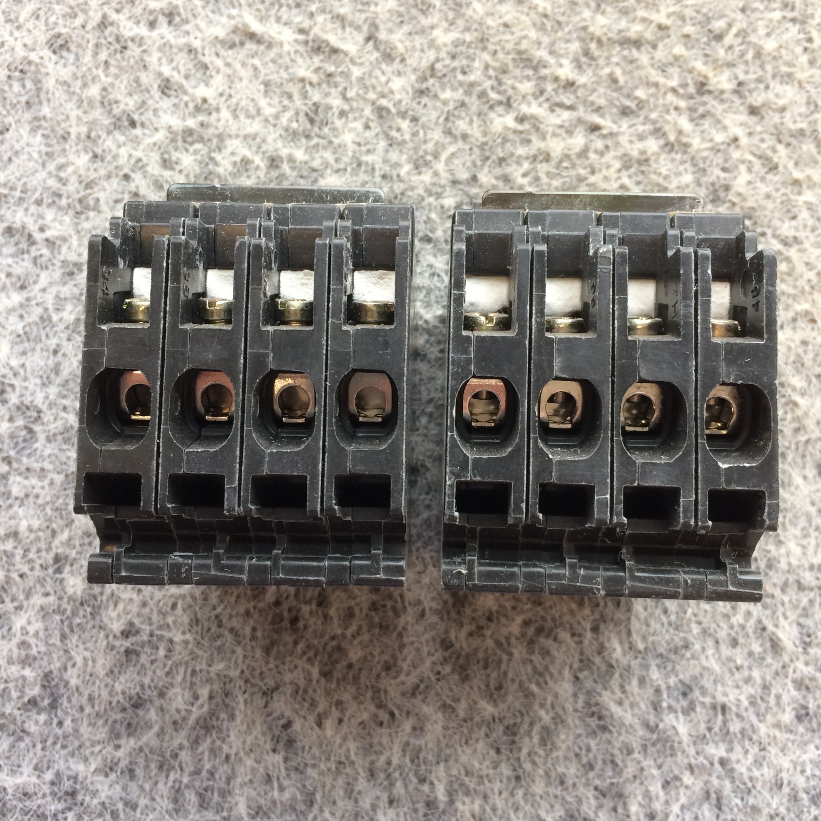 Lot of 2 SIEMENS Q23030CT2NC Q23030CT2 QUAD CIRCUIT BREAKER 2P30A/2P30A NOS