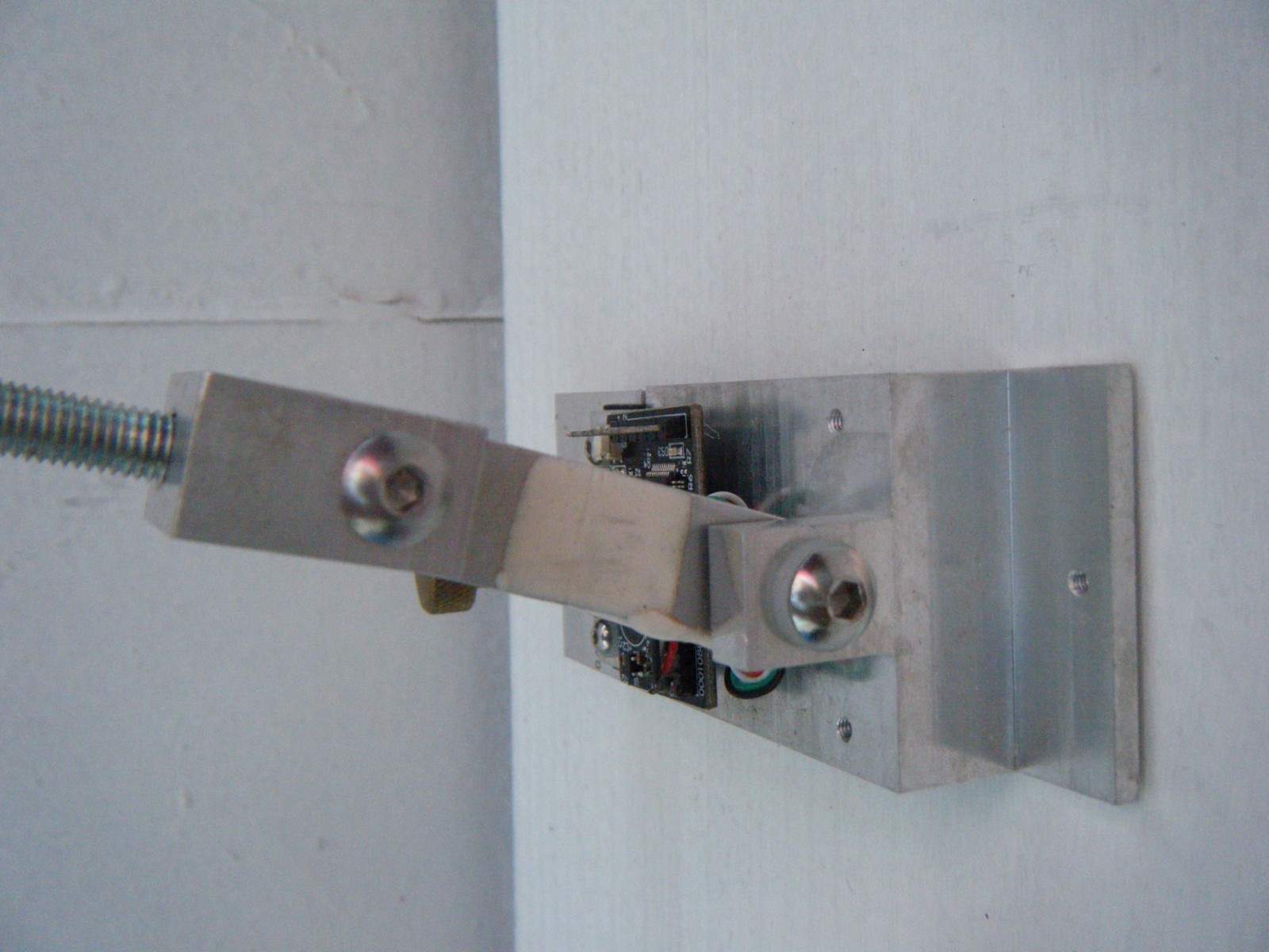 2 Long rods, Mini PC boards wired to 20kg Load Cell Weight Sensors. Unknown use