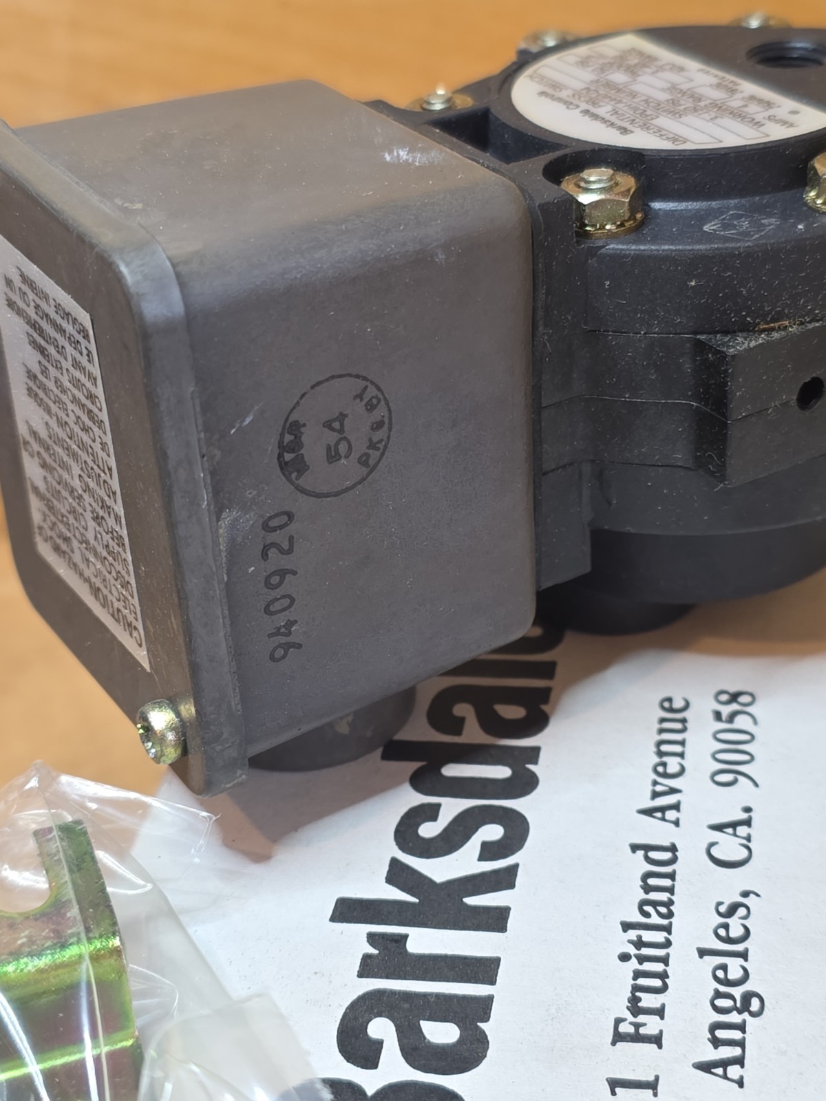 NEW BARKSDALE EPD1H-AA40-Q4 DIFFERENTIAL PRESSURE SWITCH 3-150 PSI 250VAC 28VDC