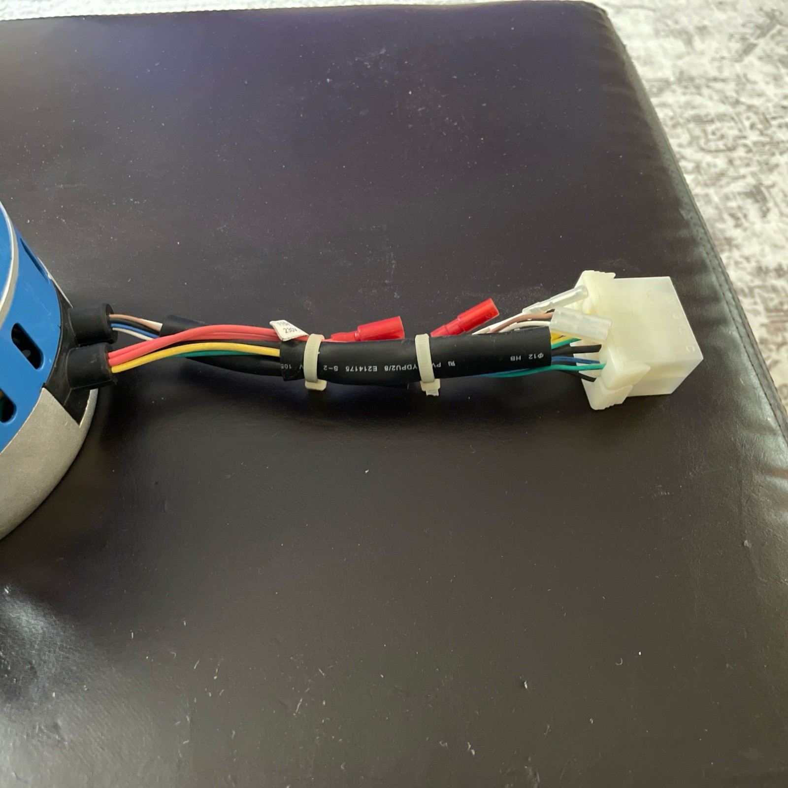 1 HP 115v/230v 50/60 Hz Fan Motor For a 4 Ton AC. See Pictures For Specs.