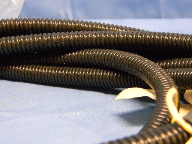 24 Feet NEW Tyco / Raychem Maulflex-611-SM-288IN Inner Shielded Helical Conduit