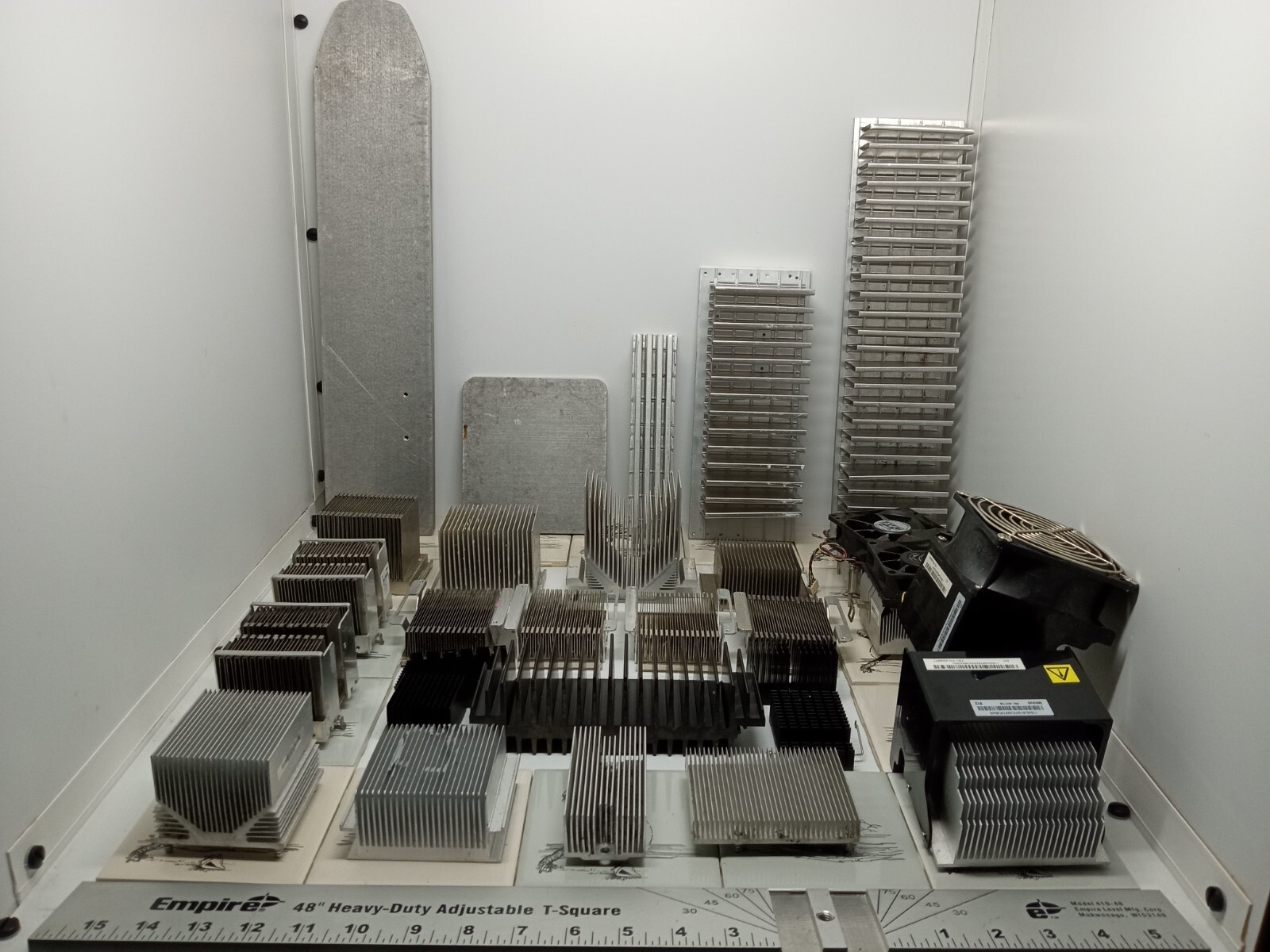 Lot Of 28 Vintage Computer Aluminum Heat Sinks Large & Small Variety 21 Lb 10 Oz