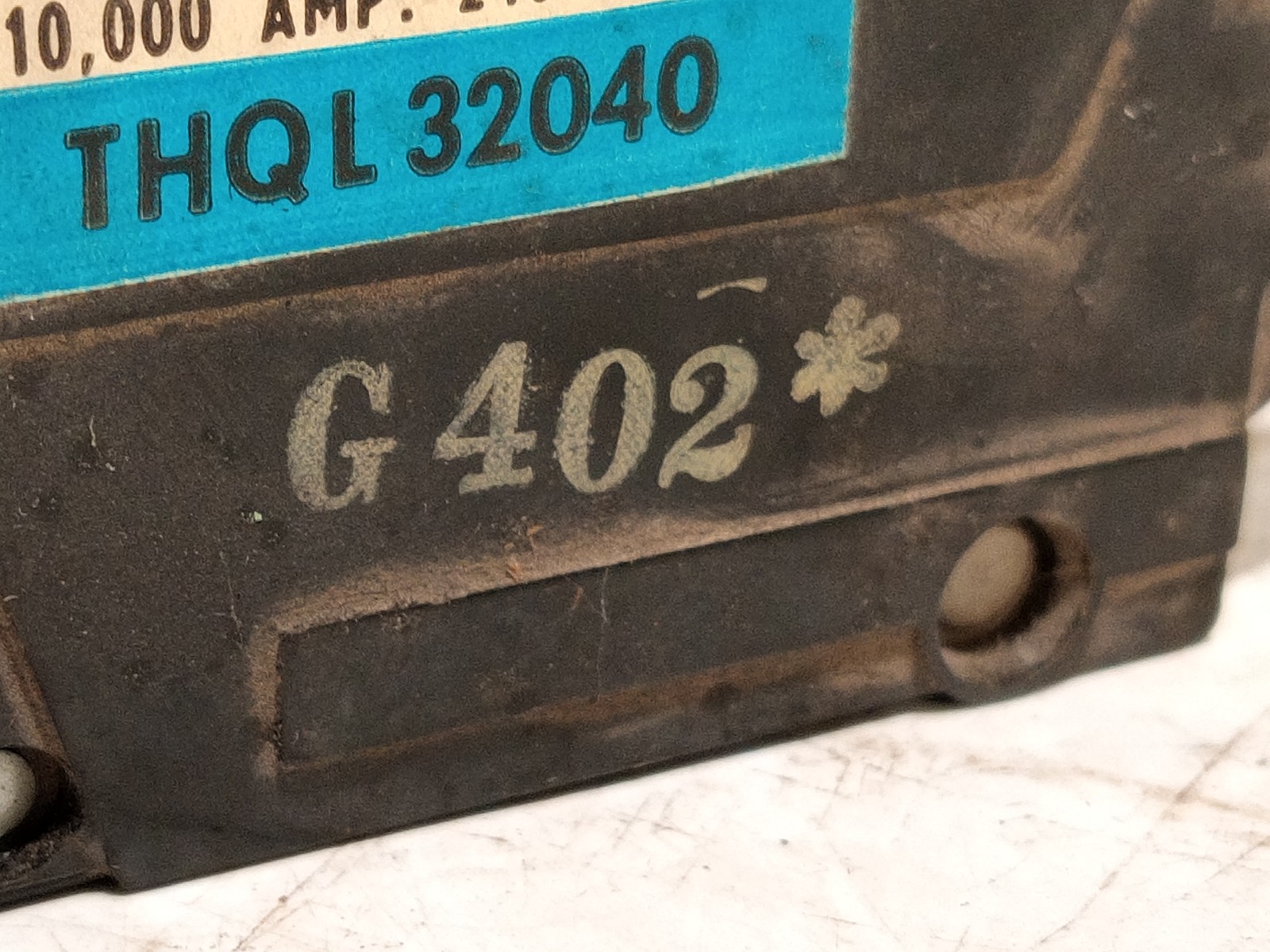 GE THQL32040 THQL-AC circuit breaker 40A 240VAC 3 pole common trip