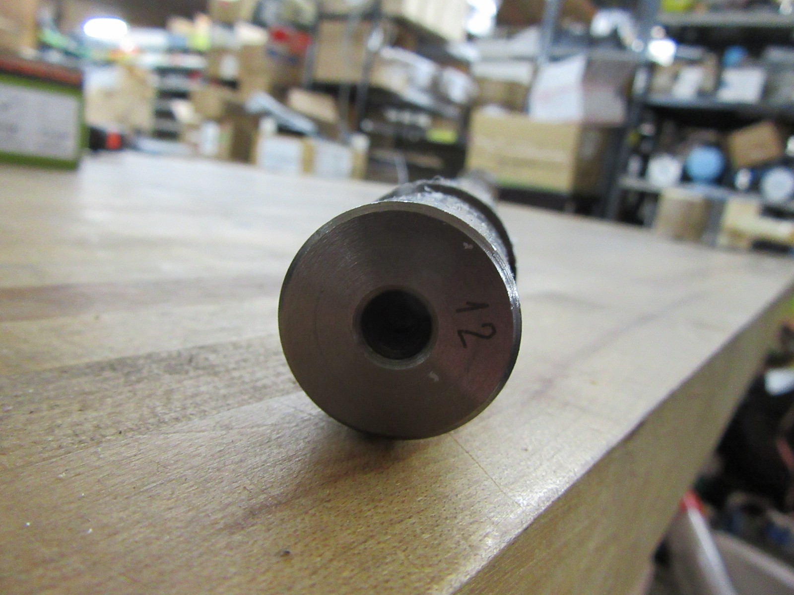 ballscrew linear shaft w/ nut 39″ screw 63″ total appx. 1″ diameter [A-0]