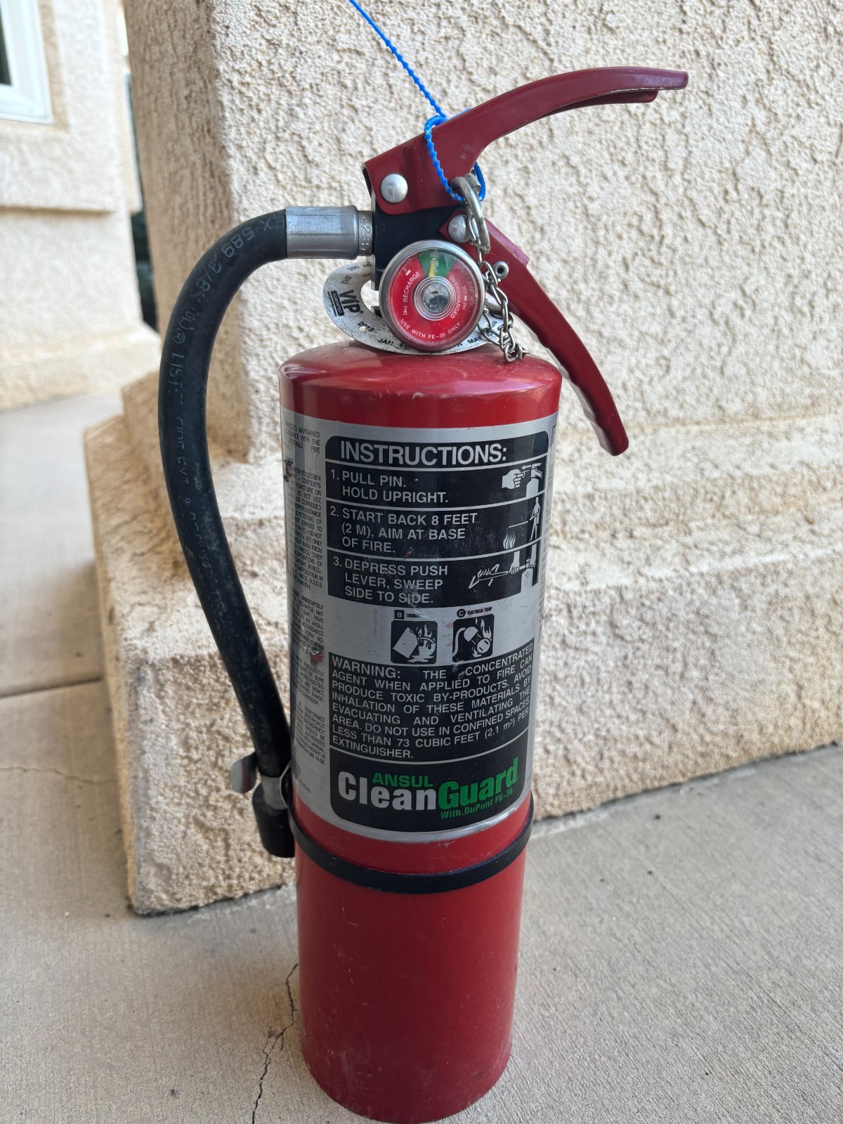 Ansul CleanGuard Clean Agent Fire Extinguisher 5 lb Model FE05 – Server Safety