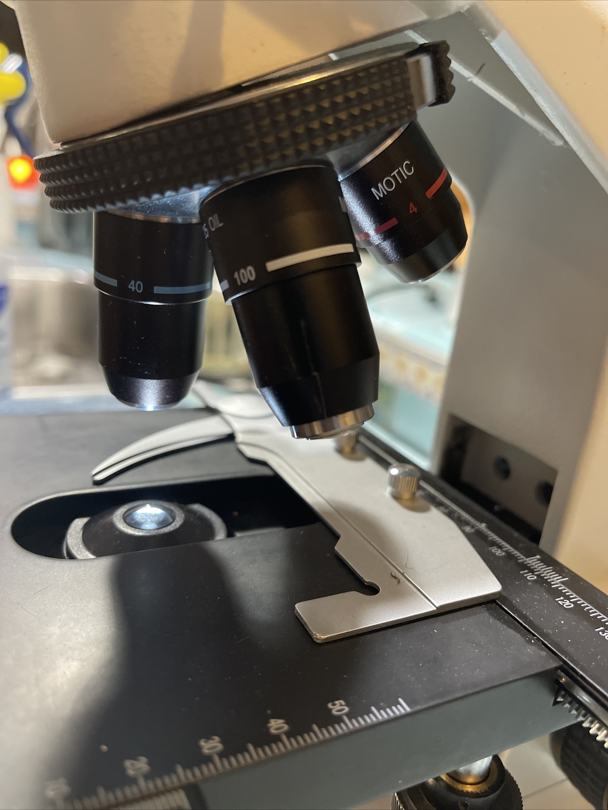 National B2-220 Binocular Microscope – 10x ocular – 4x 10x 40x 100x Objective