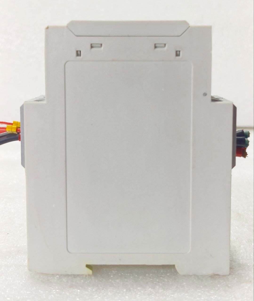 CARLO GAVAZZI DPC01DM44 TRUE RMS 3-PHASE VOLTAGE MONITORING RELAY – 208-690VAC