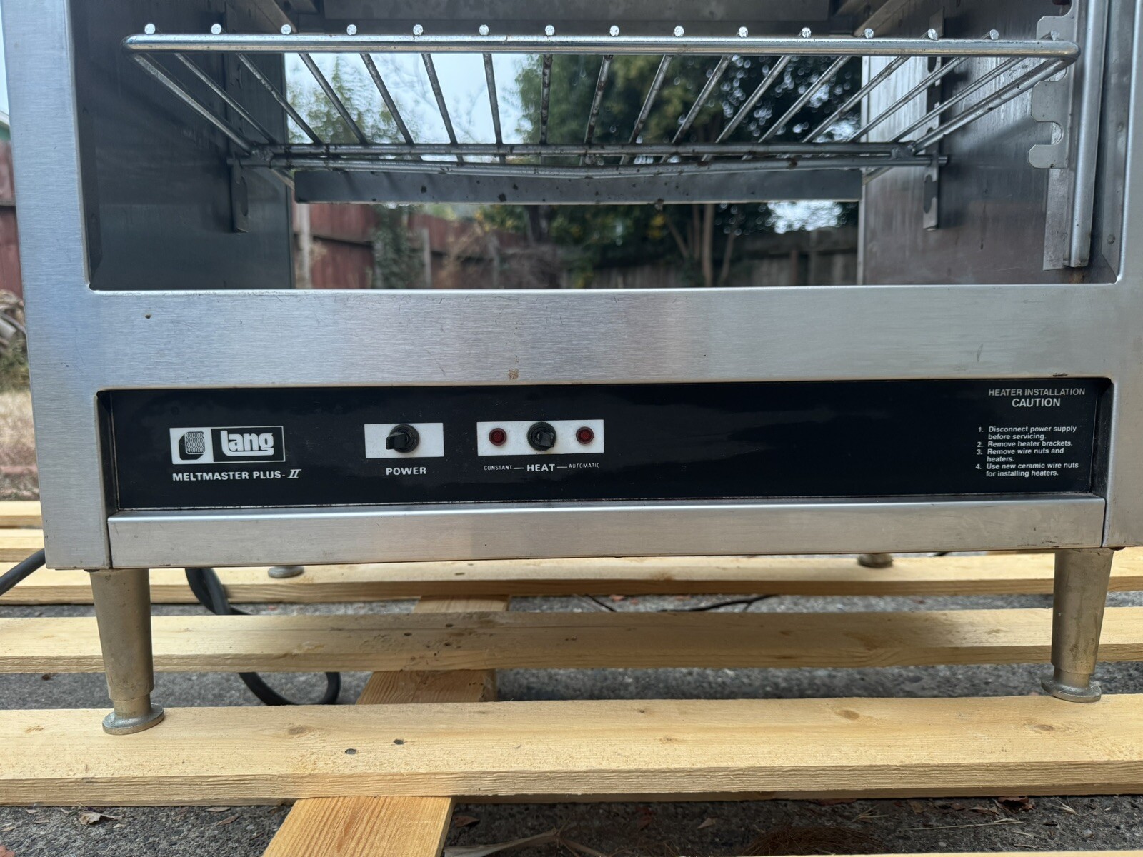 Lang MeltMaster Plus II conveyor broiler MM24-P. For commercial use.