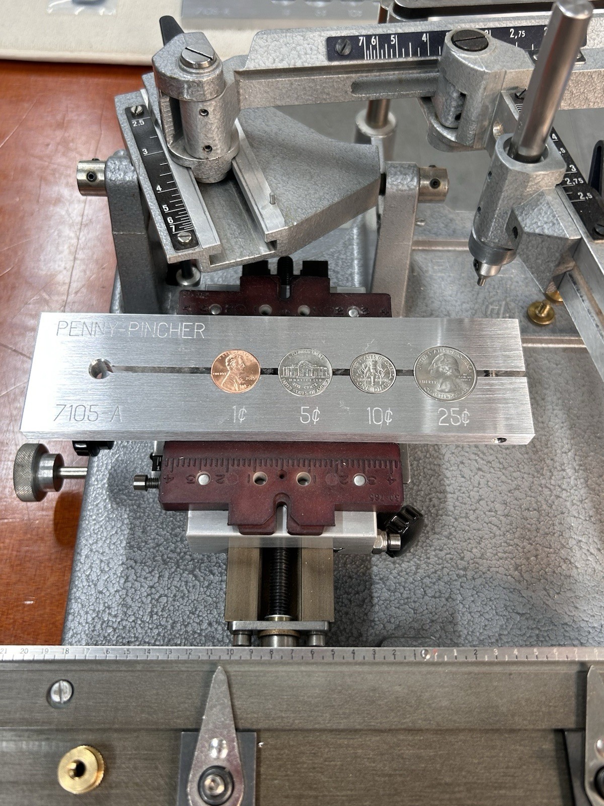 7 U.S. COIN HOLDER FOR NEW HERMES ENGRAVING VISE FOR CLEANING, REPAIR, ETC.