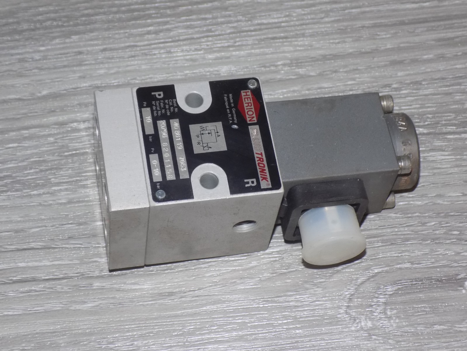 Herion FluidTronik 4088119 7053 Control Valve
