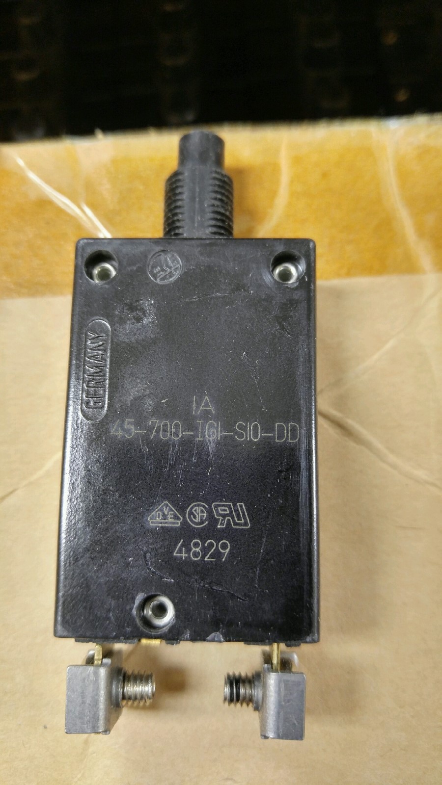 45-700-IG1-S10-DD1A QTY 1 ETA SWITCH PUSH BUTTON SPADE TERMINAL